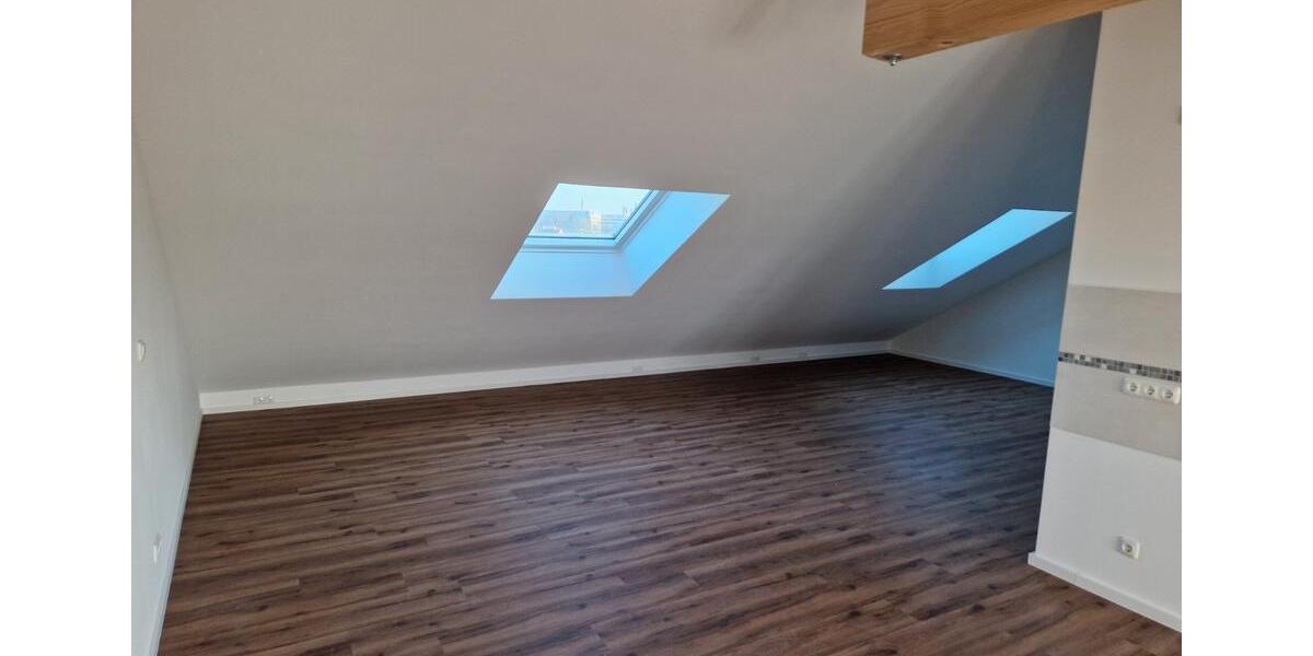 Dachgeschoßwohnung Burghausen - 1 Zimmer, 50 m&sup2;, 750&euro; | Angebot:26221404