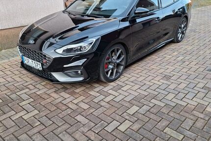 Ford Focus 86.500 km 19.900 &euro; Bad Gottleuba Berggießhübel 01816