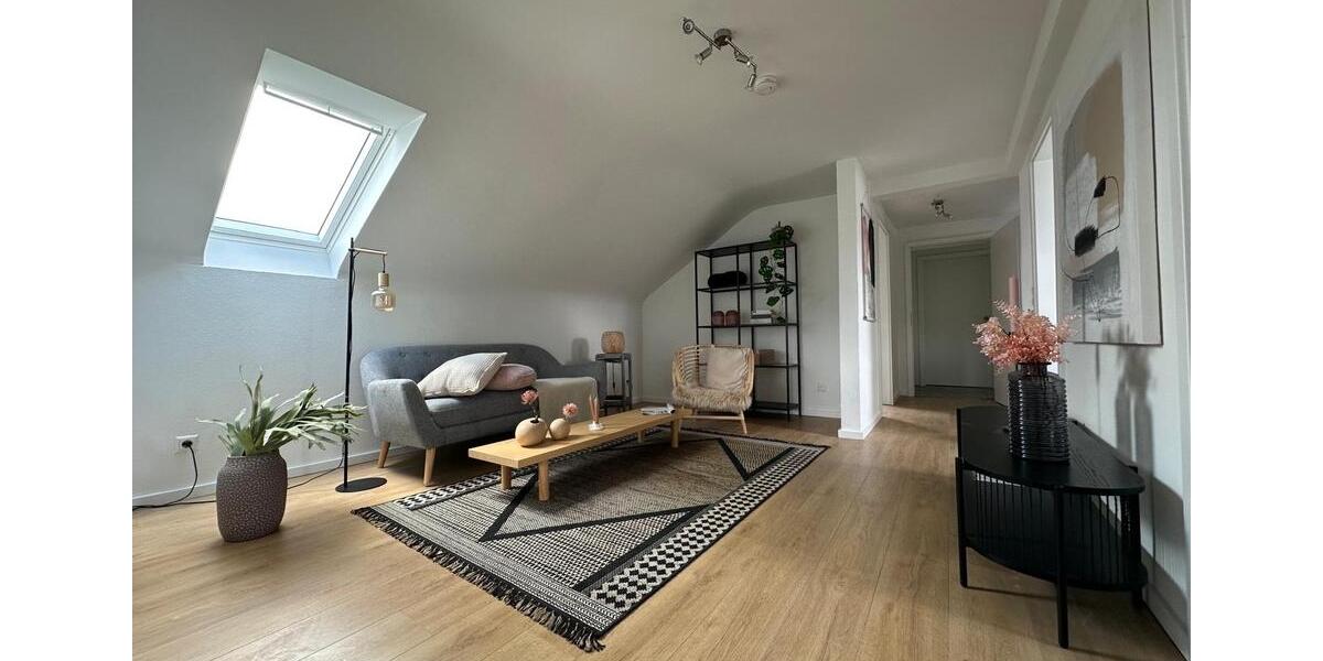 Dachgeschoßwohnung Ditzingen - 2.5 Zimmer, 52 m&sup2;, 970&euro; | Angebot:26007791