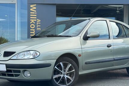 Renault Megane 105.378 km 1.950 &euro; Glauchau 08371