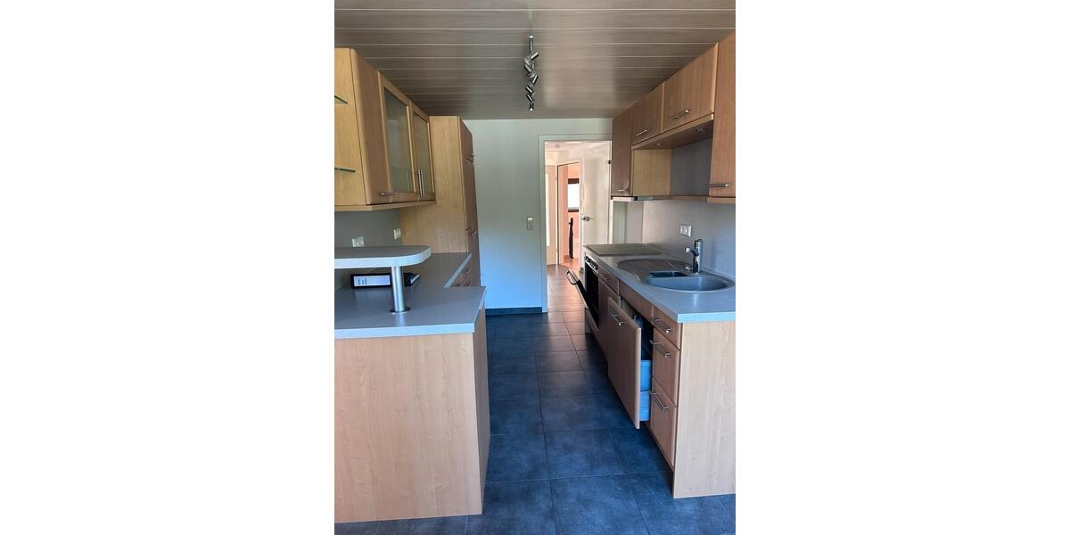 Etagenwohnung Remseck am Neckar - 5 Zimmer, 96 m&sup2;, 1.400&euro; | Angebot:26228292
