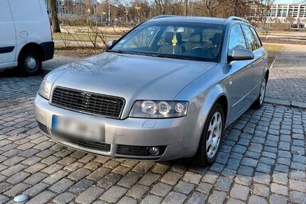 Audi A4 220.000 km 2.000 &euro; Roringen 37077