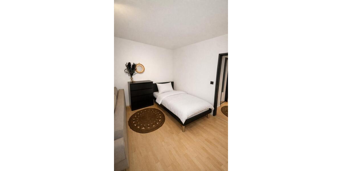 Erdgeschoßwohnung Germering - 1 Zimmer, 35 m&sup2;, 1.200&euro; | Angebot:25993209