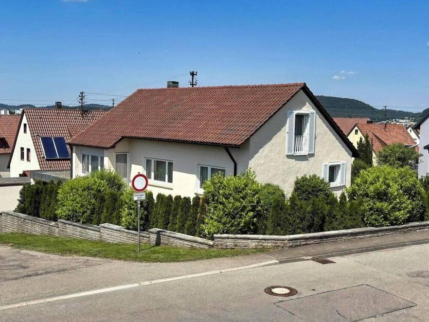 Familienfreundliches Haus mit großem Garten