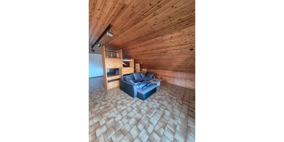 Dachgeschoßwohnung Lauterbach (Hessen) - 1 Zimmer, 60 m&sup2;, 380&euro; | Angebot:26339689