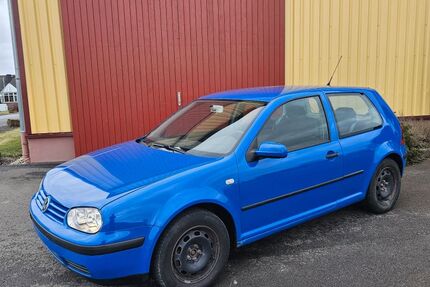 VW Golf 303.000 km 2.100 &euro; Sachsenhausen 34513
