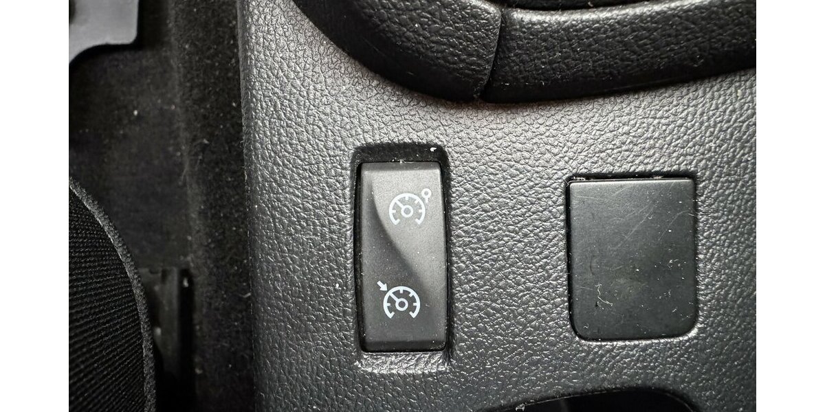 Renault Clio dCi90 Cargo 2Si PKW Navi Klima Lim.1Hd EU 6 60.000 km 9.000 &euro; Erftstadt 50374