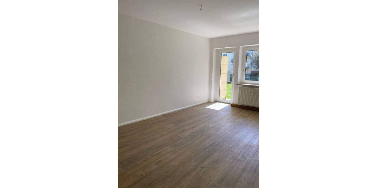 Etagenwohnung Plauen Ostvorstadt - 2 Zimmer, 44 m&sup2;, 250&euro; | Angebot:26920071