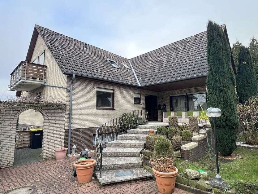 Haus zum Kaufen in Garbsen Osterwald Oberende 550.000 € 227 m² 9 zimmer