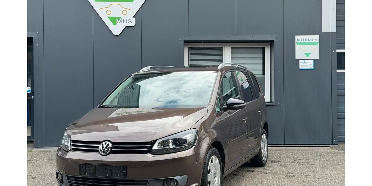 VW Touran 152.075 km 8.990 &euro; Bad Mergentheim 97980