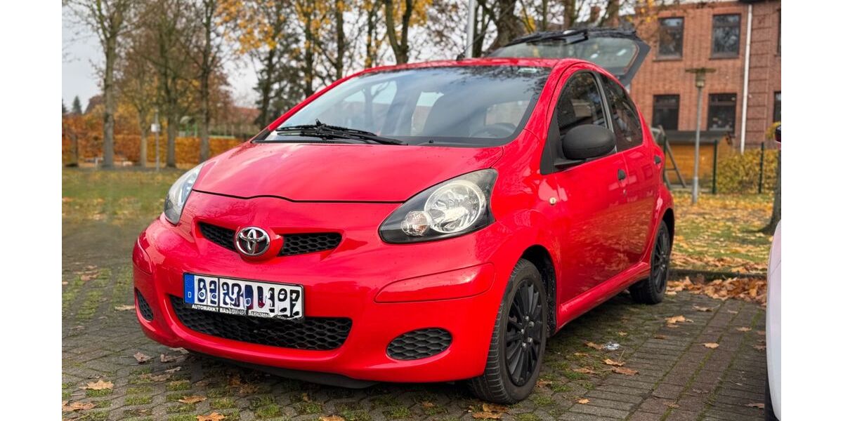 Toyota Aygo (X) 147.615 km 1.990 &euro; Thedinghausen 27321
