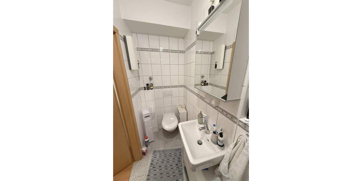 Etagenwohnung Oberhausen Stadtmitte - 3 Zimmer, 93 m&sup2;, 975&euro; | Angebot:24875519