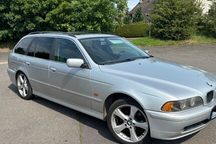 BMW 525 221.000 km 2.500 € Horst 25358