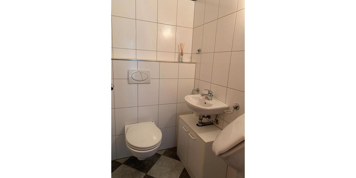 Erdgeschoßwohnung Neukirchen-Balbini Balbini - 3 Zimmer, 78 m&sup2;, 350&euro; | Angebot:26699692