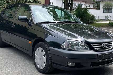 Toyota Avensis 124.960 km 4.350 &euro; Illertissen, St 89257