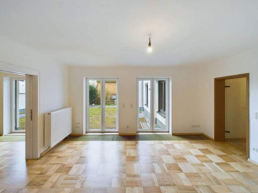 Qualität die bleibt: Schönes Zweifamilienhaus - energieeffizient, modern & familienfreundlich 7 zimmer