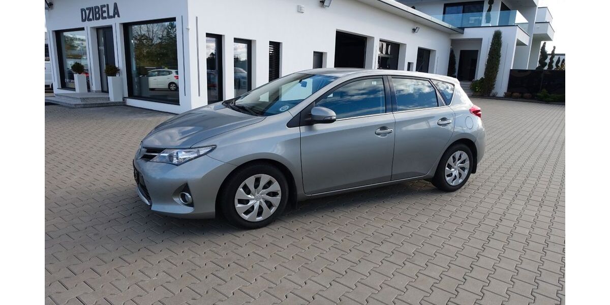 Toyota Auris 200.000 km 5.900 &euro; Abensberg 93326
