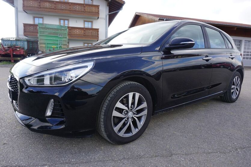 Hyundai i30 107.100 km 10.900 € Griesstätt 83556