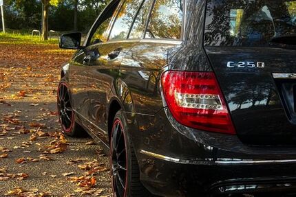 Mercedes-Benz C 250 139.500 km 13.000 € Pforzheim 75172