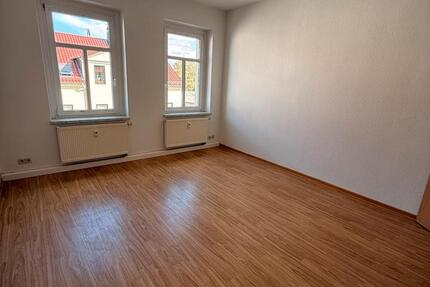 Wohnung Borna - 2 Zimmer, 49 m&sup2;, 370&euro; | Angebot:27632063