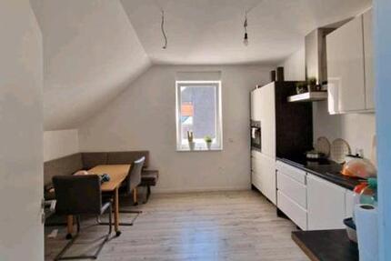 Schöne 4 12 Zimmer Wohnung