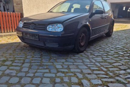 VW Golf 215.000 km 2.199 &euro; Gudensberg 34281