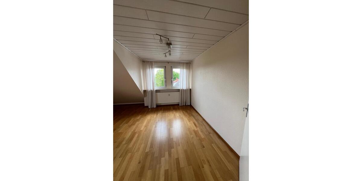 Dachgeschoßwohnung Sinntal - 3 Zimmer, 80 m&sup2;, 575&euro; | Angebot:26044453