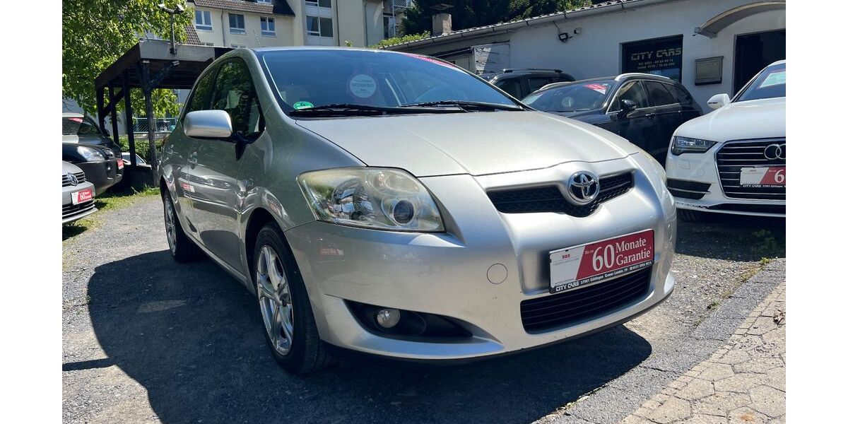 Toyota Auris 124.348 km 5.550 &euro; Göttingen 37081
