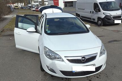 Opel Astra 169.000 km 3.900 € Tübingen 72074