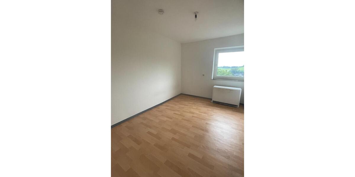 Etagenwohnung Gummersbach Hepel - 3 Zimmer, 73 m&sup2;, 120.000&euro; | Angebot:24741793