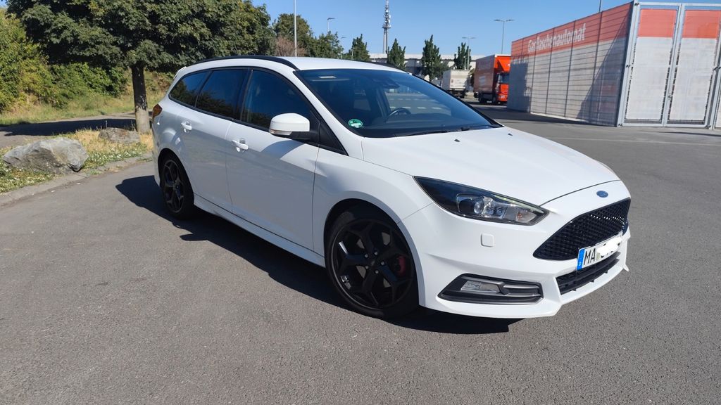 Ford Focus 165.411 km 12.200 &euro; Mannheim 68259