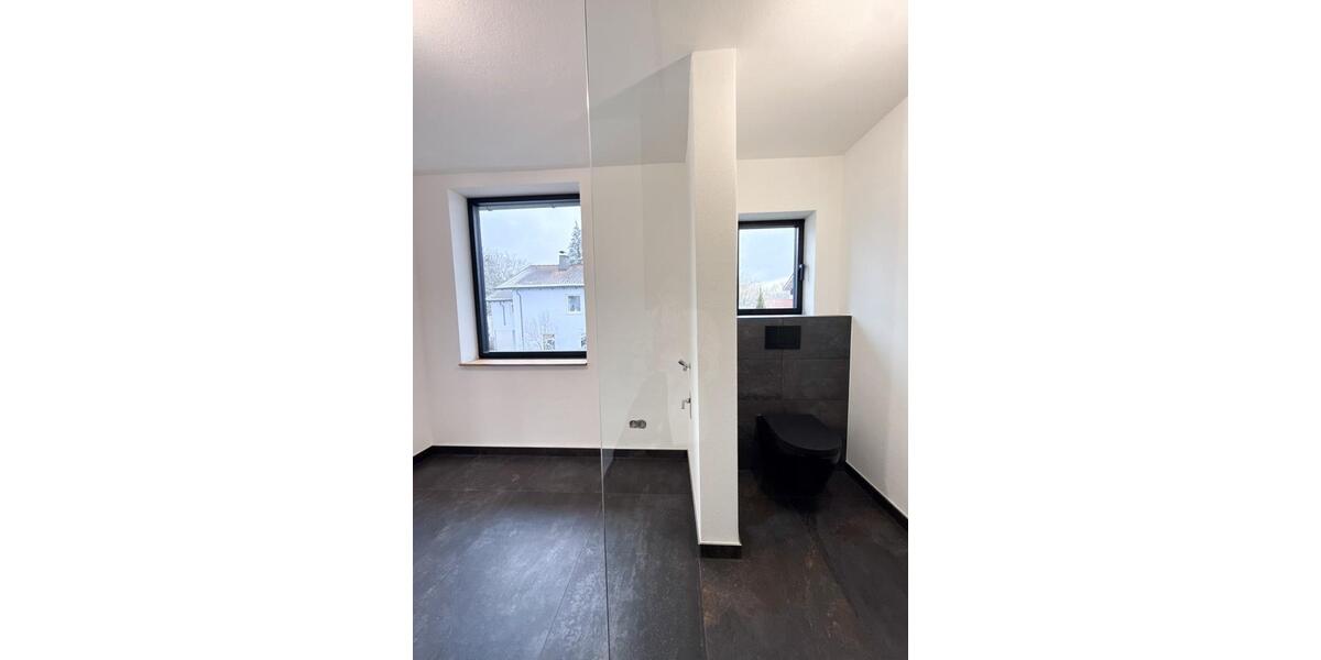 Terrassenwohnung Ismaning - 3.5 Zimmer, 100 m&sup2;, 2.200&euro; | Angebot:25951805