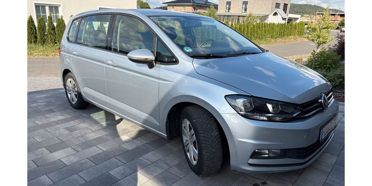 VW Touran 205.000 km 8.000 &euro; Stadtoldendorf 37627