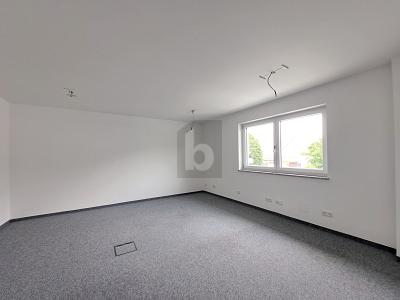 TOP-FLÄCHE IM 1. OG MIT AUFZUG + TG-PLÄTZEN - Gewerbeobjekt Germering | Angebot:26674328
