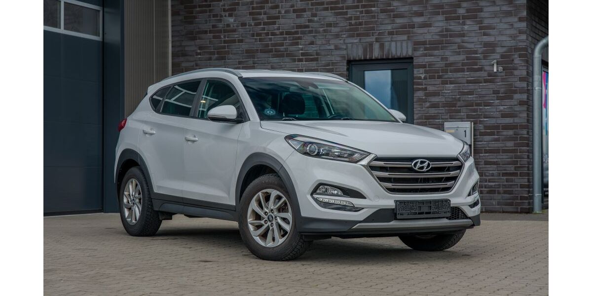 Hyundai TUCSON 122.000 km 11.999 &euro; Handewitt 24983
