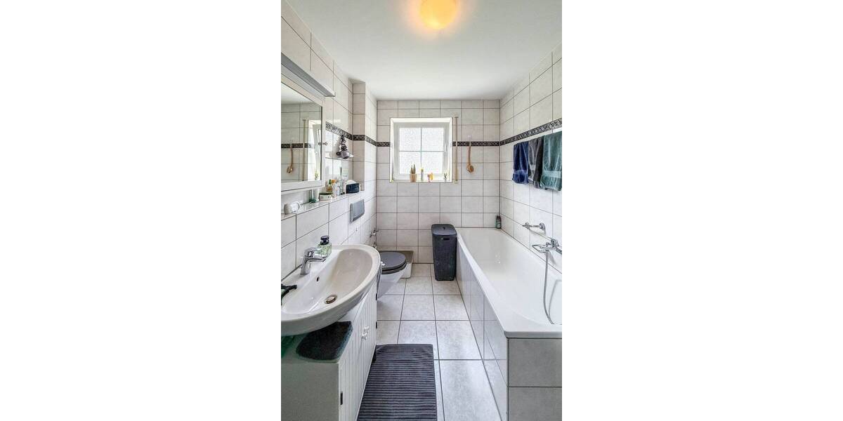 Etagenwohnung Rösrath Hoffnungsthal - 4 Zimmer, 99 m&sup2;, 325.000&euro; | Angebot:26799099