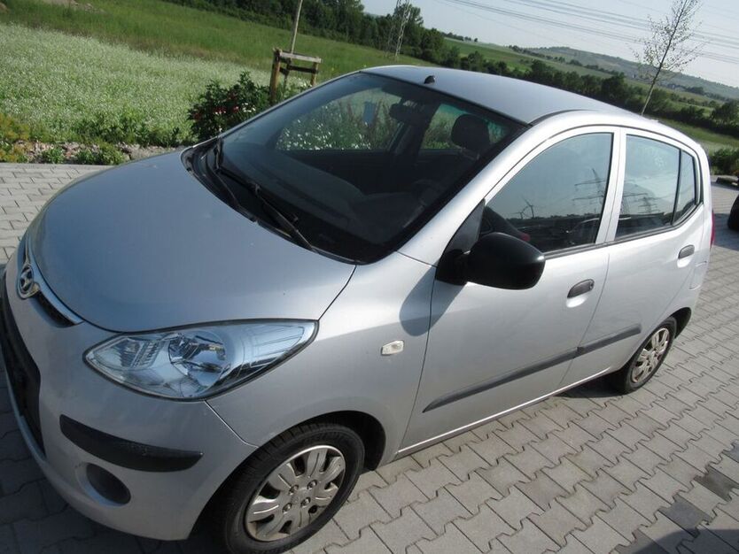 i10