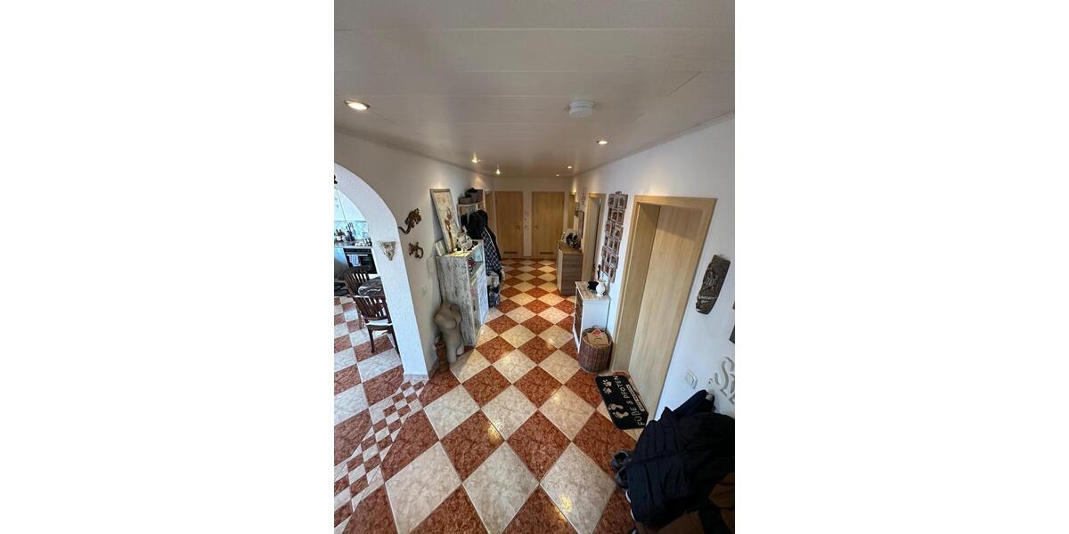 Etagenwohnung Braunfels - 1 Zimmer, 115 m&sup2;, 900&euro; | Angebot:25310181