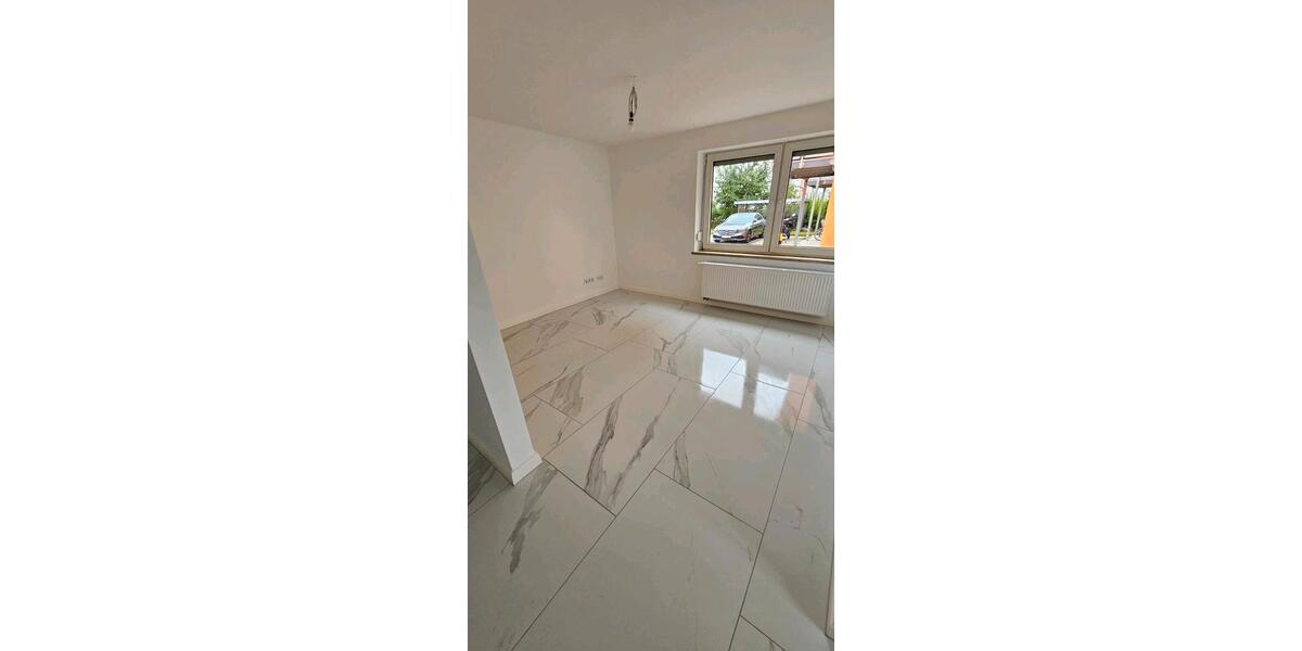 Etagenwohnung Neutraubling - 1 Zimmer, 75 m&sup2;, 1.250&euro; | Angebot:24664793