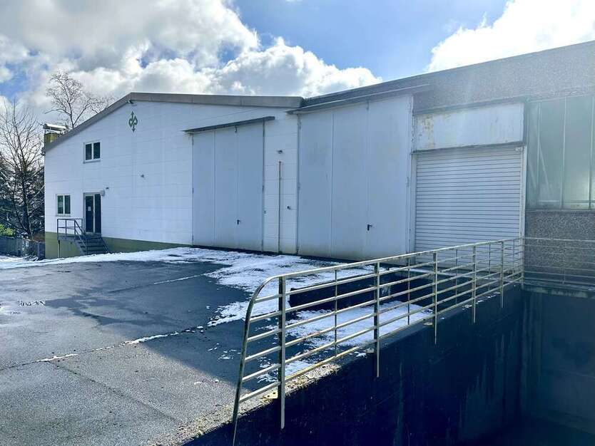 Halle in Wuppertal 1.100.000 € 1233 m²