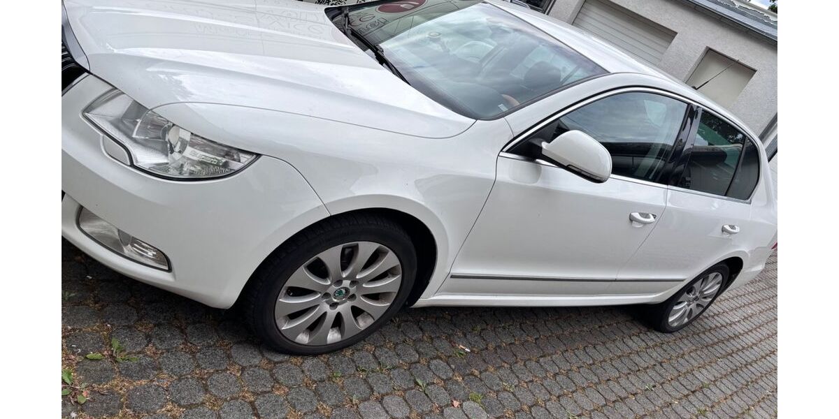Skoda Superb 266.018 km 3.950 &euro; Darmstadt 64289
