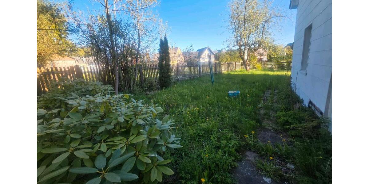 Einfamilienhaus Helmbrechts - 10 Zimmer, 200 m&sup2;, 170.000&euro; | Angebot:24239247