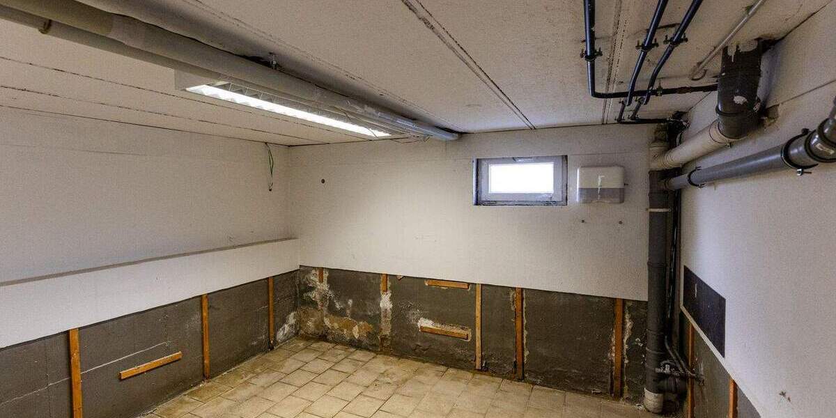 Gewerbeobjekt Bischofsheim - 5 Zimmer, 267 m&sup2;, 4.260&euro; | Angebot:24434609