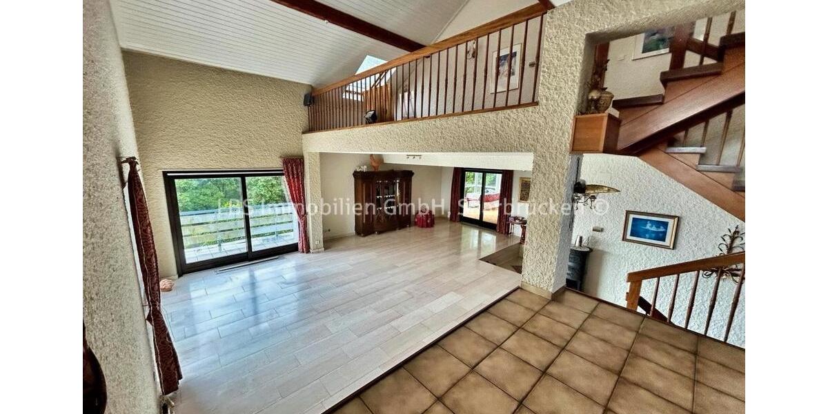 Einfamilienhaus Saarbrücken Neue Bremm - 7 Zimmer, 350 m&sup2;, 320.000&euro; | Angebot:26322666