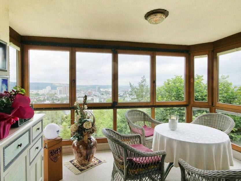 Ihr Panorama-Refugium: Ein- oder Zweifamilienhaus mit fantastischer Aussicht