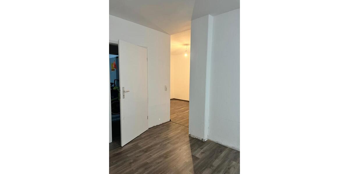 Etagenwohnung Nordenham - 3 Zimmer, 66 m&sup2;, 495&euro; | Angebot:26415901