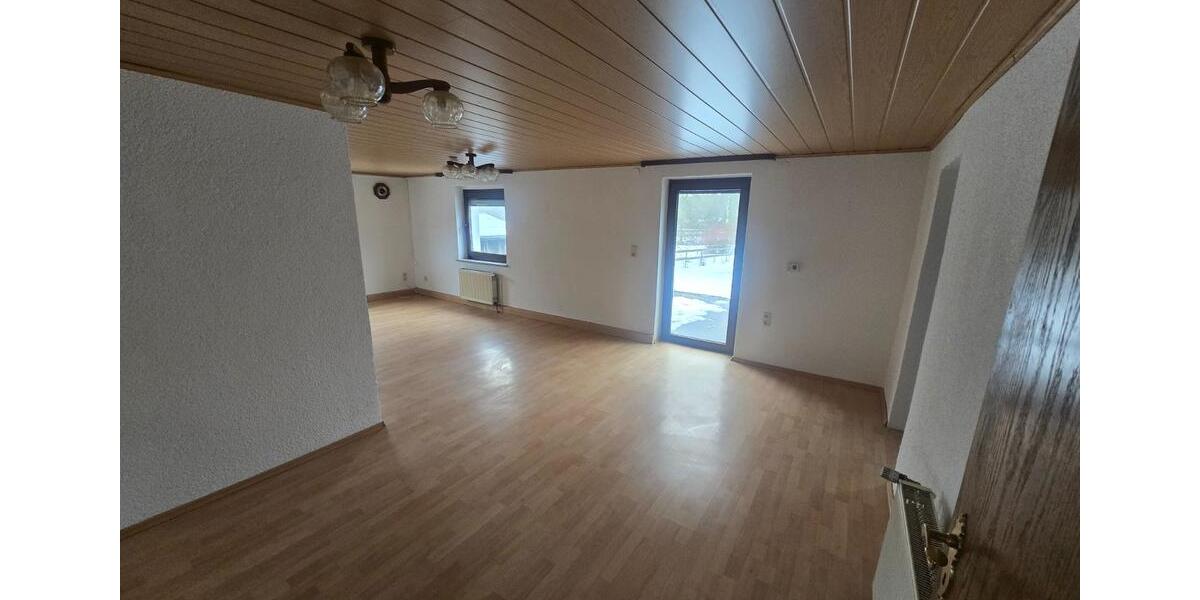 Einfamilienhaus Schwarzenbach an der Saale Fletschenreuth - 5 Zimmer, 107 m&sup2;, 1.045&euro; | Angebot:25107787