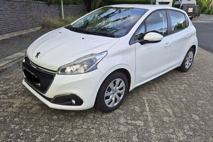 Peugeot 208 166.480 km 2.900 &euro; Moers 47447