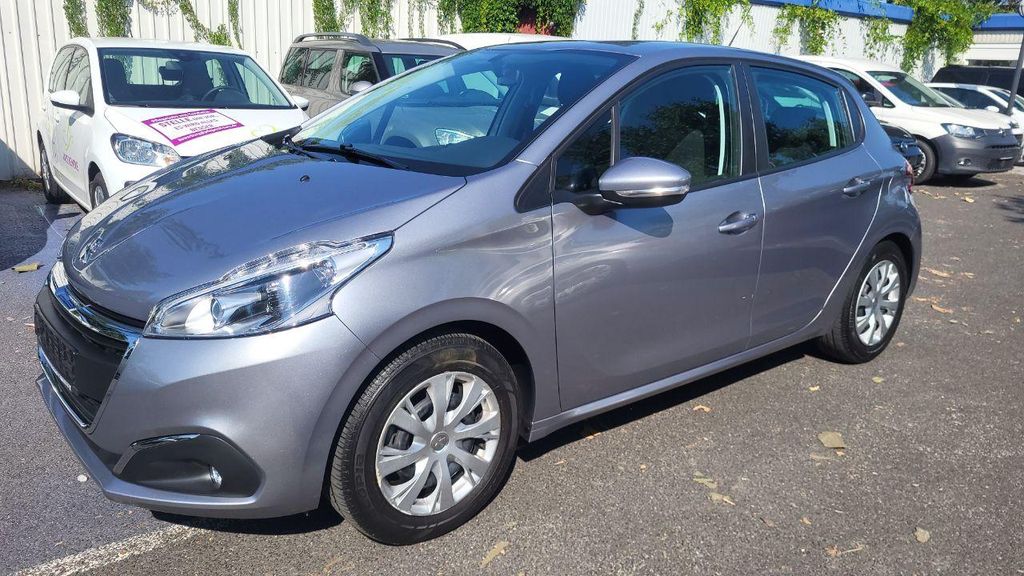 Peugeot 208 85.000 km 8.949 &euro; Fürstenwalde 15517