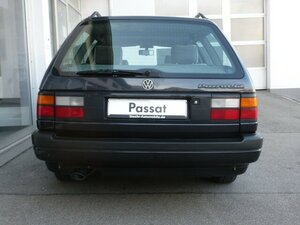 VW Passat GL VARIANT B3 NASENBÄR 1,8RP SHD 1.HD 211.876 km 4.985 &euro; Dossenheim 69221